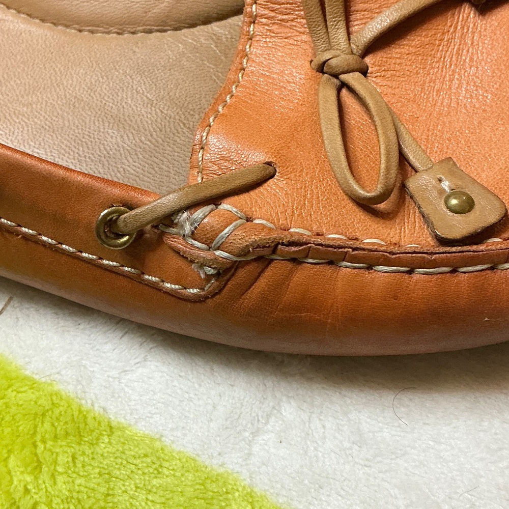 Clarks Women's Orange Moccasins Size 9.5 - Picture 11 of 14